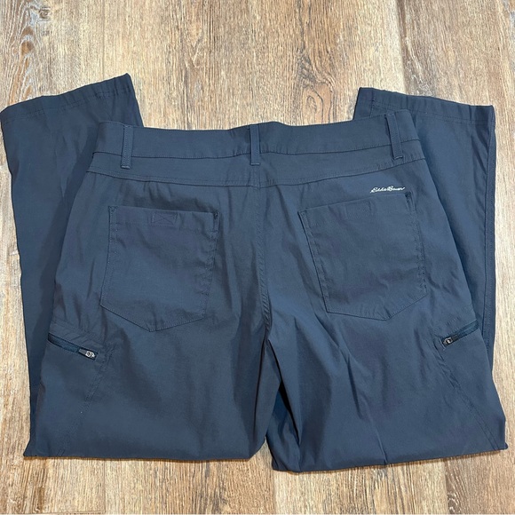 Eddie Bauer Men's Dark Gray Cargo Pants - Picture 4 of 10